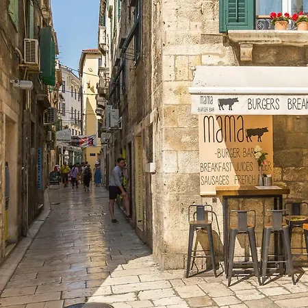 Apartman Hidden Gem In Diocletian Palace Old Town Center