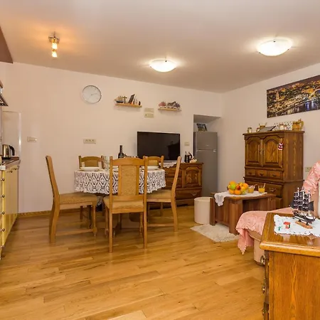 Hidden Gem In Diocletian Palace Old Town Center Apartment Split