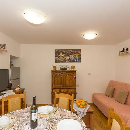 Hidden Gem In Diocletian Palace Old Town Center Apartament
