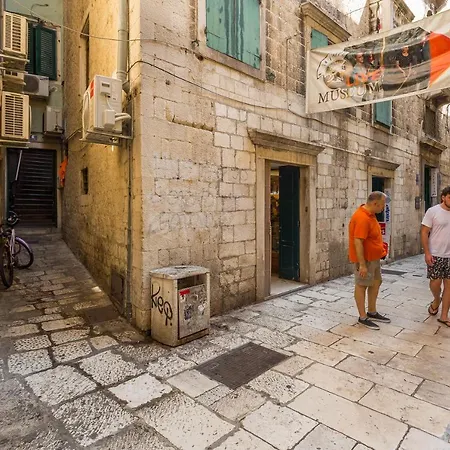 Hidden Gem In Diocletian Palace Old Town Center Apartment *